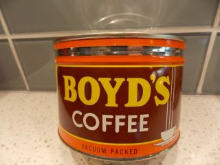 Vintage Boyd ' s key wind coffee tin can.  From Portland Oregon. 3