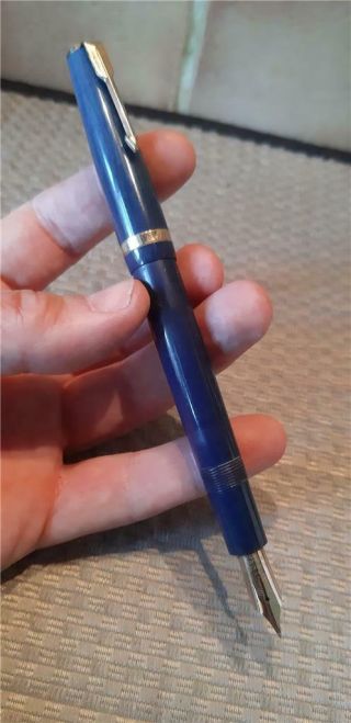 Rare English Parker " Maxima " Duofold Fountain Pen In Blue