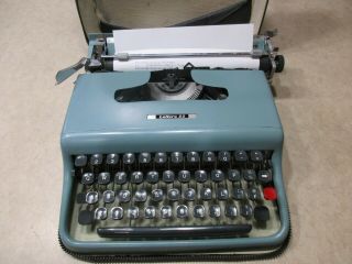 50s Vtg Underwood Olivetti Lettera 22 Portable Blue Typewriter With Case