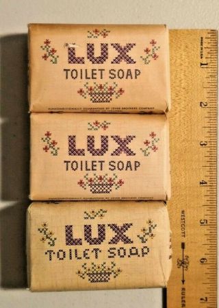 Antique/vintage - (3) Lux Toilet Soap - Lever Brothers Co, .  Nos - - 414