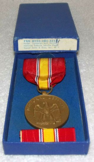Us Ww2 World War Ii Campaign & Service National Defense Medal & Bar Ribbon Pin