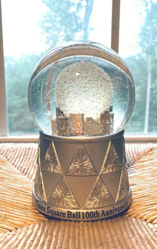 2007 Waterford Times Square Ball 100th Anniversary Lighted Musical Snow Globe