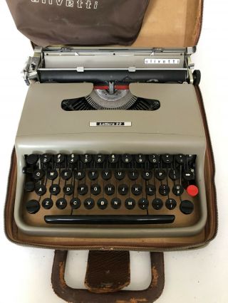1950s Olivetti Lettera 22 Portable Typewriter—made In Ivrea Italy W/cover & Case