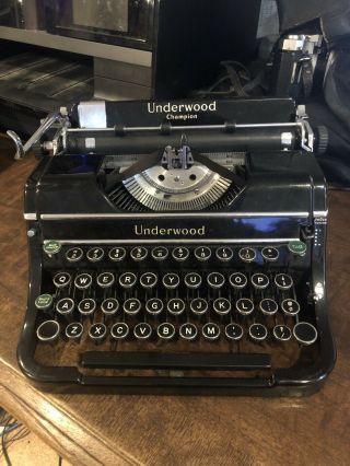 1930s Underwood Champion Portable Typewriter W/case Elliott Fisher Co.  Usa