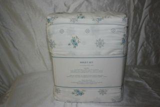 Simply Shabby Chic (twin cotton floral medallion (white/blue) - twin 3