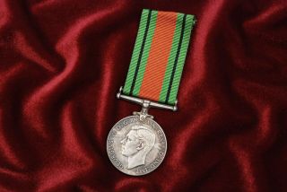 Wwii British 1939 - 1945 Defense Medal