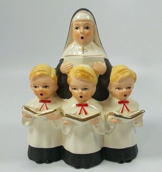 Christmas Nun & Altar Boys Singing Music Box Plays Dominique.  Made In Japan