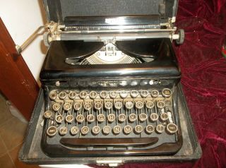 Royal Touch Control Portable Typewriter O - 501956