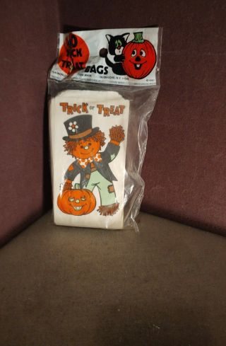 Vintage 1981 Halloween Trick Or Treat Bags Paper 40 Ct Scarecrow And Pumpkin
