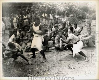 1944 Press Photo U.  S.  Marines Watch Native Dancers Perform On Guadalcanal
