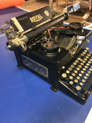 Vintage 1930 Royal Model 10 Typewriter w/ Beveled Glass Sides (Serial X - 834059) 2