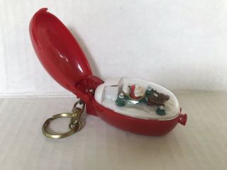 Santa Claus Keyring Key Chain Christmas Motion Battery Operated Holiday Souvenir
