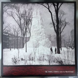 The White Stripes Live In Mississippi Includes Dvd,  7” Vinyl Record Set Cleaned