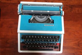 Vintage Underwood 315 Typewriter And Case