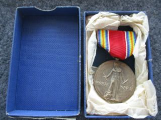 Us Wwii Army,  Navy & Marine Corps Cased Victory Medal