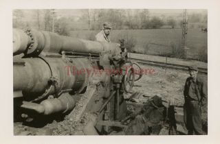 Wwii Photo - 696th Engineers Pdc - Us Soldiers W/ Captured German Aa Flak Gun - 3