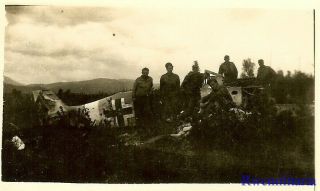Org.  Photo: US Troops w/ Shot Down Luftwaffe Fw.  190 Fighter Plane in Field 2
