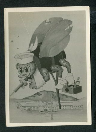 Unusual 5x7 Photo Wwii Us Navy Seabees Logo Battered Bee W/ Arm In Sling 427146