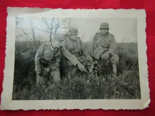 Wwii German Photo Combat Soldiers With A 5cm Light M36 Granatwerfer