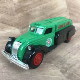 1939 Sinclair Dodge Flyer Tanker Bank 6th In A Series Die - Cast