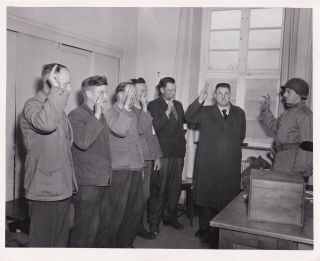 Wwii Signal Corps 8x10 Photo 2nd Division Swears In Germans Dernbach Germany 171