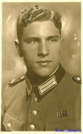 Port.  Photo: Sad Studio Pic German Schutzpolizei Officer; Kia In 1942 (notes)