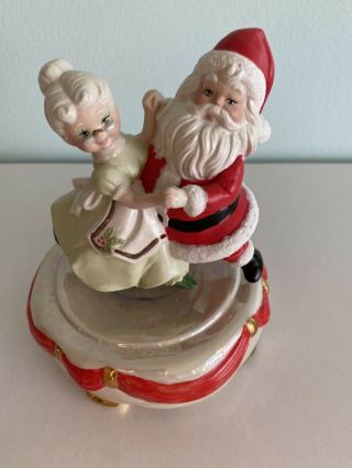 vintage musical christmas figurines Santa And Mrs.  Claus Dancing White Christnas 2