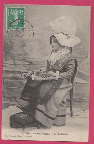 Villedieu - Les - Poeles,  Woman Bobbin Lace Maker,  Dentelliere.  1910 Old Postcard