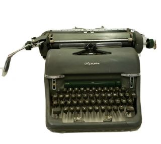 Vintage Olympia Deluxe Werke Ag Wilhelmshaven Gray Typewriter Needs