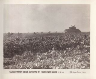 Wwii Us Army Photo Infantry Follows M4 Sherman Tank Beeck Germany 414