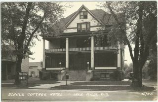 Lake Mills,  Wi Wisconsin Old Rppc Postcard,  Schulz Cottage Hotel By Cook