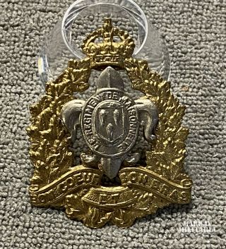 Le Regiment De Maisonneuve Cap Badge,  No Buckle (23221)