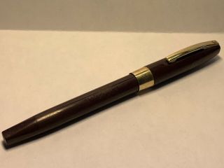 Vintage Sheaffers Burgundy Fountain Pen With 14k Gold Nib - Made In Usa.