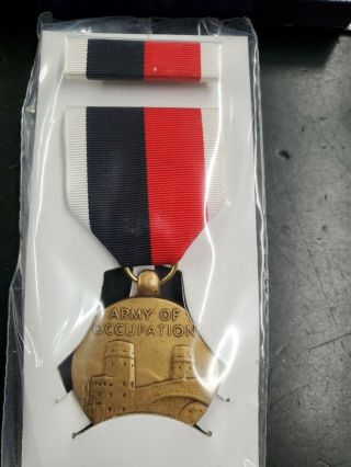 Vintage Us Wwii Army Of Occupation Medal & Ribbon Set
