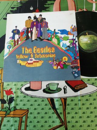 The Beatles Yellow Submarine Uk Pmc7070 Mono Red Lines Vg,  /vg,  - 1/ - 1