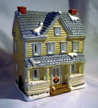 Creative Crafts Holiday Village Country House Pre - Painted Vguc W Box