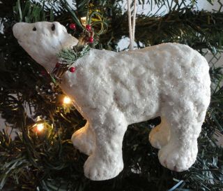 Polar Bear W/ Wreath 6 " Christmas Ornament