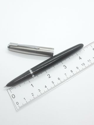 Vtg Parker 21 Black W/stainless Steel Cap Fountain Pen - F Steel Nib