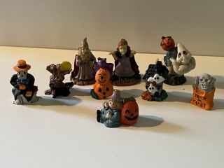 Vintage Spooky Hollow Ghost Town Mini Accessories Halloween Accent Skull Wizard