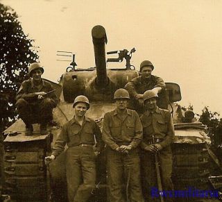 Great Us Tankers Posed In Front Of Their M10 Tank Destroyer In Field