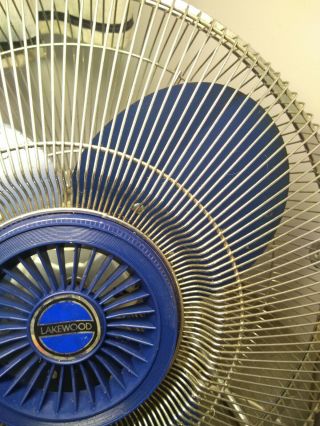 Vintage Lakewood HV - 18 Floor Circulator Fan Garage Metal Blue Metal Blades 2