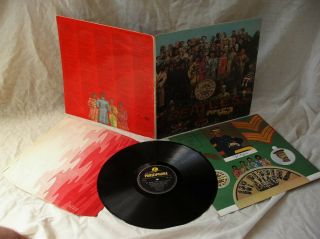 The Beatles Sgt Pepper 1st Uk Press Mono Wide Spine,  Cutouts,  Inner,  Play - Graded