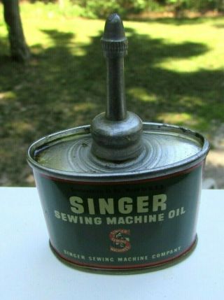 Vintage Singer Sewing Machine Tin Oil Can Small 1 1/4 Oz Size Shape W/cap