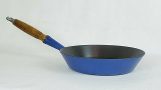 Le Creuset Vintage Cast Iron 24 Frying Pan / Skillet Blue With Teak Wood Handle