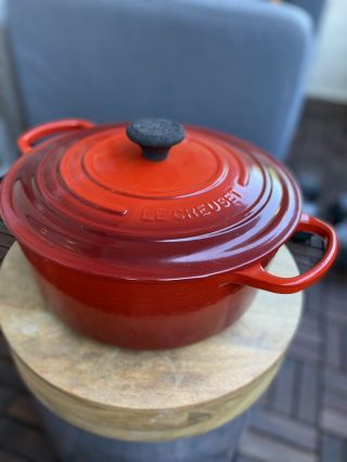 Le Creuset 28 7.  25 Qt Round Dutch Oven Cerise Cherry Red Made In France $400,