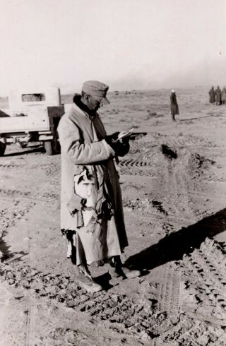Wwii German Afrikakorps Officer In Battle Uniform Luftwaffe Press Photo
