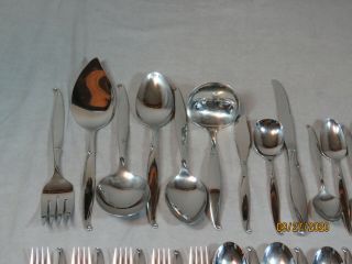 57 pc ONEIDA COMMUNITY DRIFTWOOD STAINLESS FLATWARE SERVICE FOR 10,  SERVING PC 2