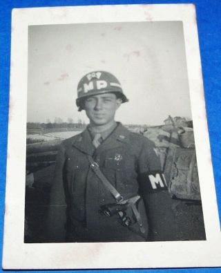 Ww2 Photo: 506th Military Police Battalion G.  I.  Poses,  Germany 1945