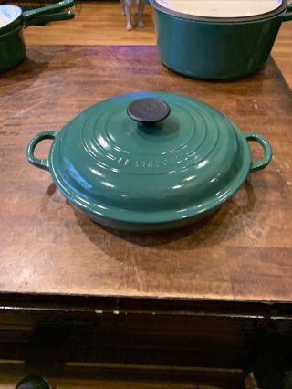 Le Creuset 26 Cast Iron Classic Braiser 2.  25 Quart Pan Pot Lid Green
