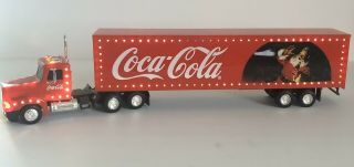 Ertl Co.  Freightliner Coca Cola 1:43 Scale Holiday Tractor Trailer Lights Work